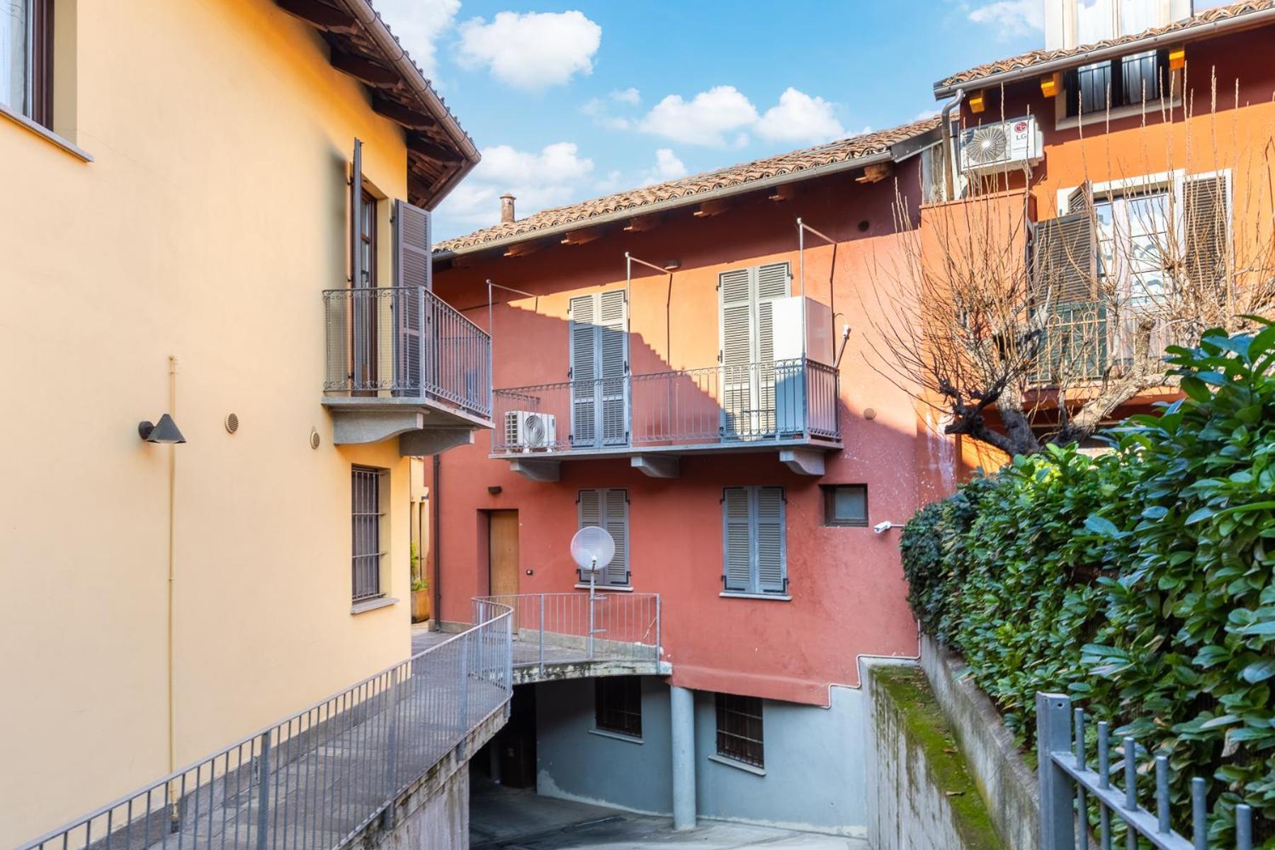 Strepitoso Loft Con Vista Duomo Apartment Alba  Exterior photo